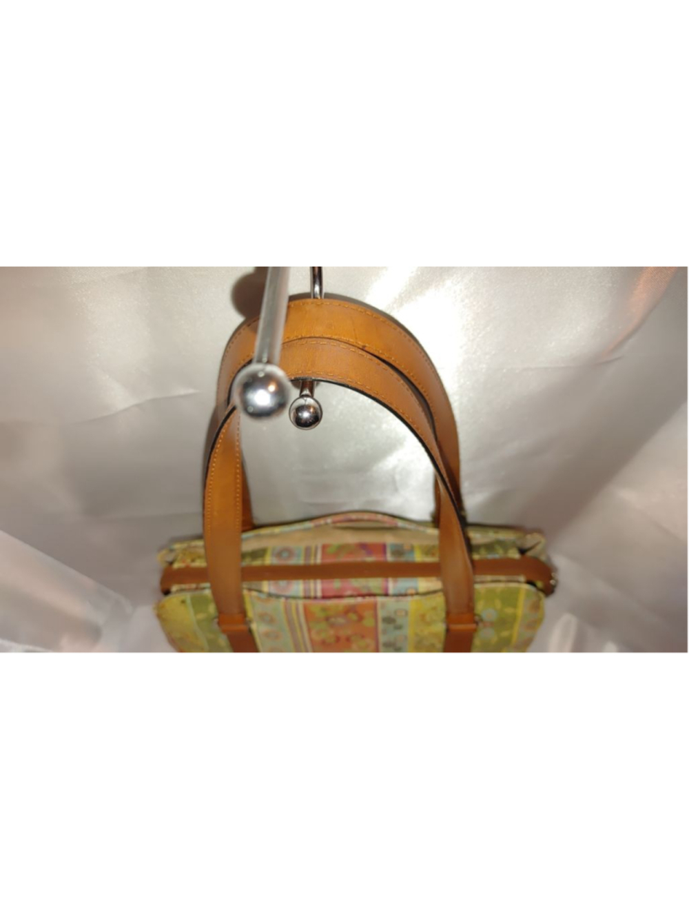 Fossil Leather Shoulder Bag - Picture 4 of 10